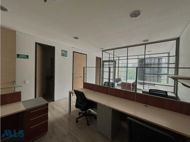Oficina en venta en Manila, Medellín, 50 m² · foto 3 de 11