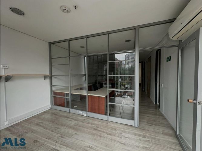 Oficina en venta en Manila, Medellín, 50 m² · foto 6 de 11
