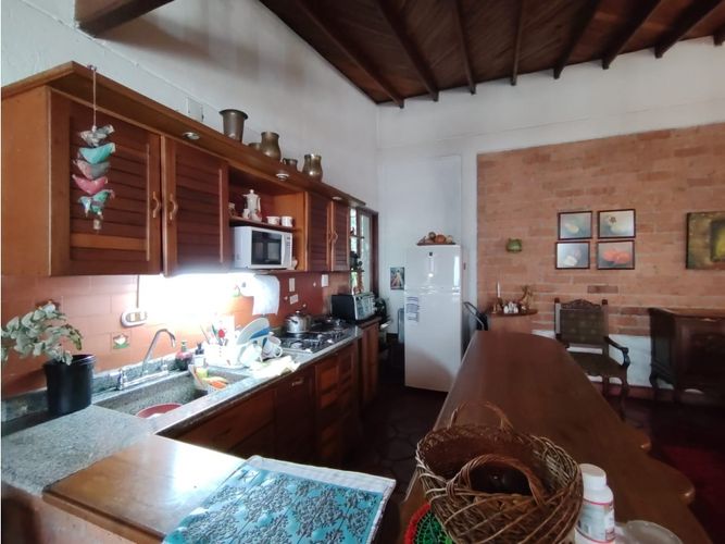 Casa de 5 alcobas en venta en San Jose, La Estrella, 257 m² · foto 5 de 14