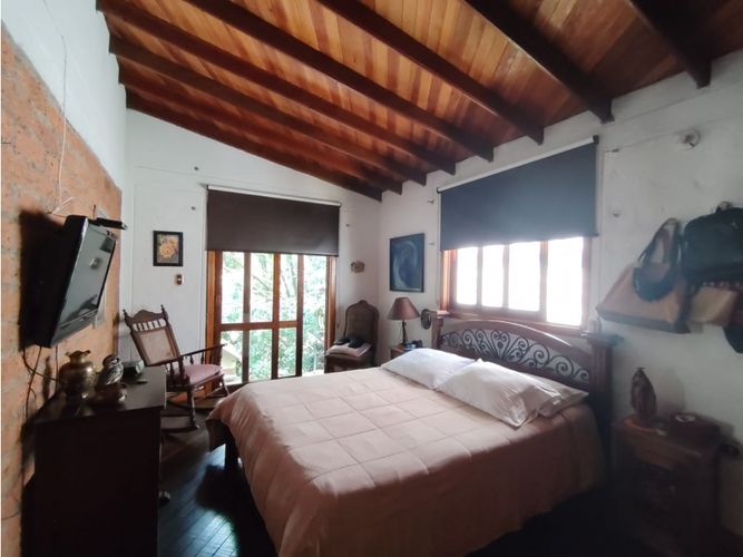 Casa de 5 alcobas en venta en San Jose, La Estrella, 257 m² · foto 8 de 14