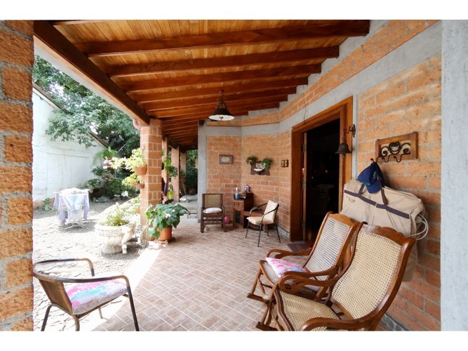Casa de 5 alcobas en venta en San Jose, La Estrella, 257 m² · foto 12 de 14