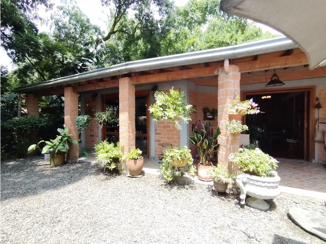 Casa de 5 alcobas en venta en San Jose, La Estrella, 257 m² · foto 13 de 14