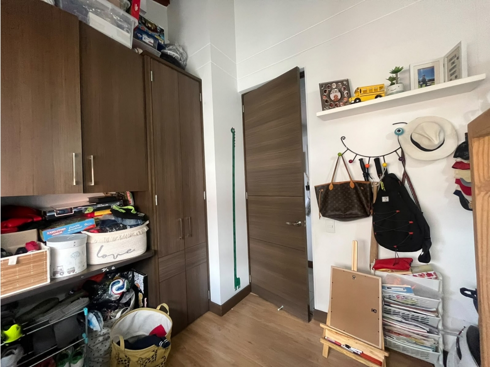 Apartamento en venta en El Esmeraldal, Envigado · foto 7 de 17