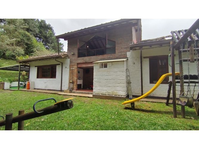 Casa de 3 alcobas en venta en Las Palmas, El Retiro, 240 m² · foto 21 de 24