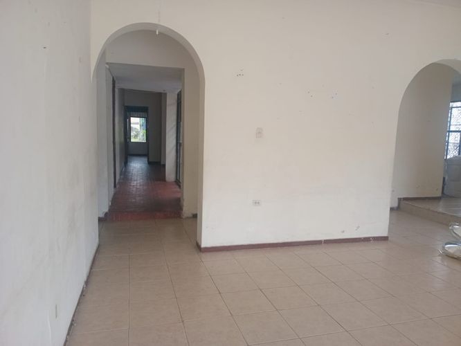 Local en arriendo en Centro, Ibagué, 1298 m² · foto 3 de 6