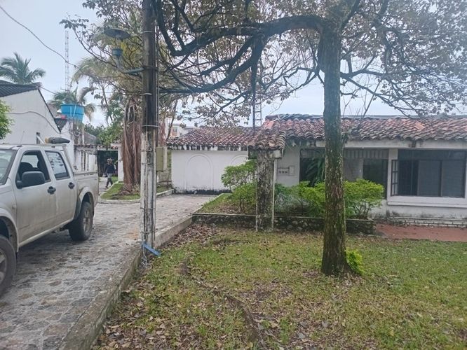 Local en arriendo en Centro, Ibagué, 1298 m² · foto 2 de 6