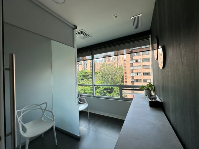 Consultorio en venta en Milla De Oro, Medellín, 66 m² · foto 7 de 8