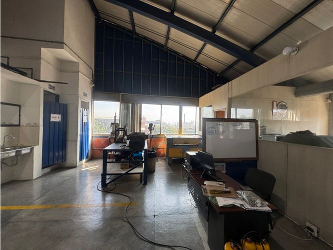 Bodega en venta en San Fernando, Medellín, 522 m² · foto 15 de 23