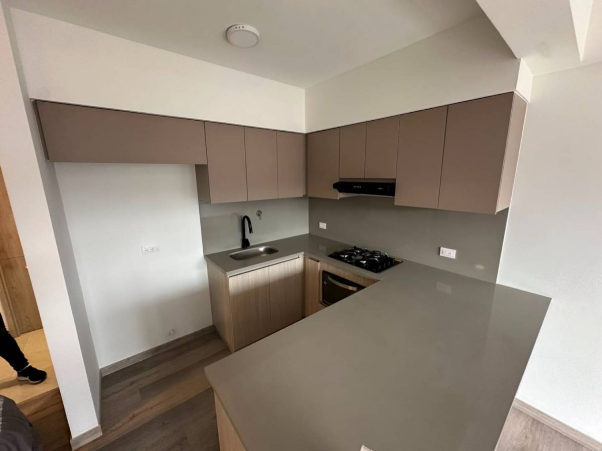 Apartamento en arriendo en Ciudad Del Río, Medellín · foto 2 de 24