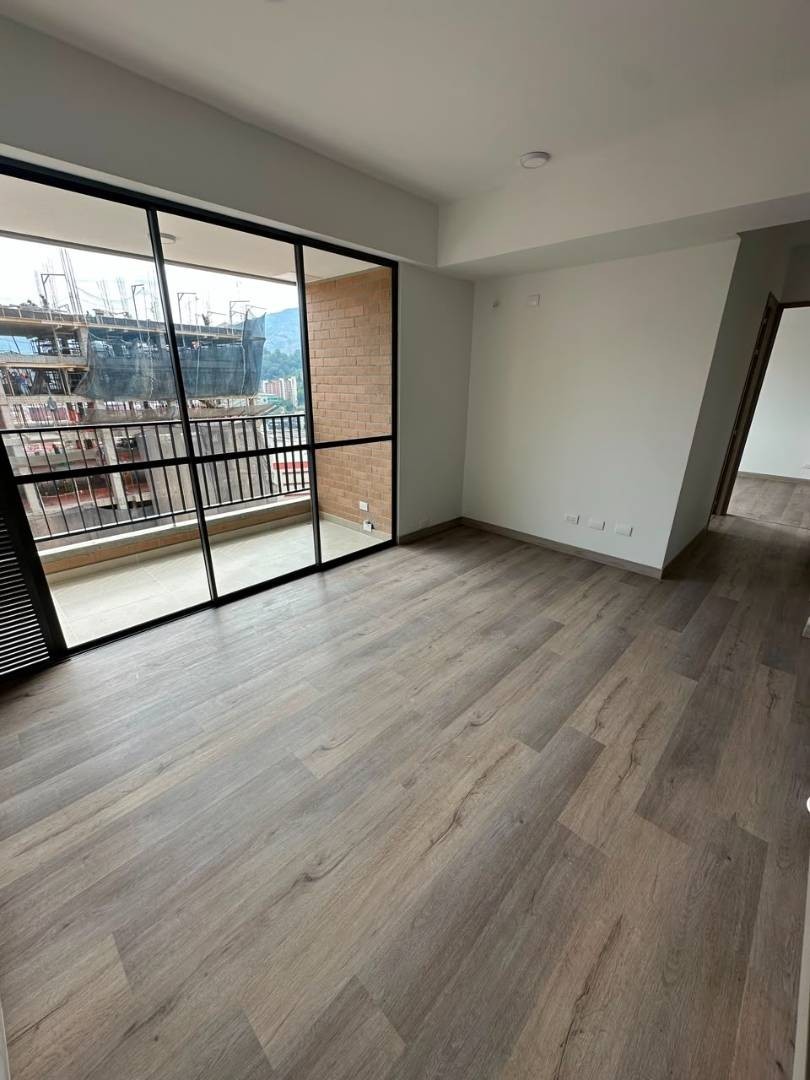 Apartamento en arriendo en Ciudad Del Río, Medellín · foto 8 de 24