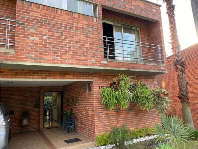 Casa de 3 alcobas en venta en Loma Benedictinos, Envigado, 455 m² · foto 6 de 24