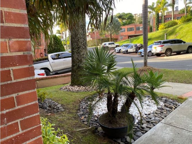 Casa de 3 alcobas en venta en Loma Benedictinos, Envigado, 455 m² · foto 9 de 24