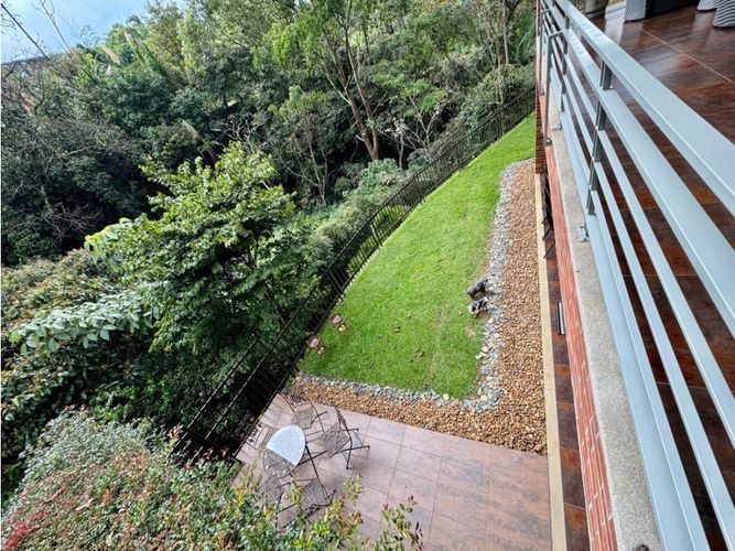 Casa de 3 alcobas en venta en Loma Benedictinos, Envigado, 455 m² · foto 15 de 24