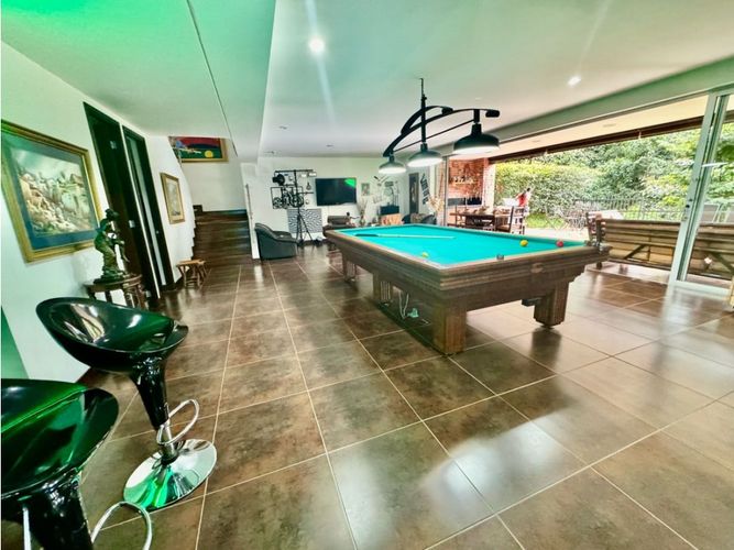 Casa de 3 alcobas en venta en Loma Benedictinos, Envigado, 455 m² · foto 21 de 24