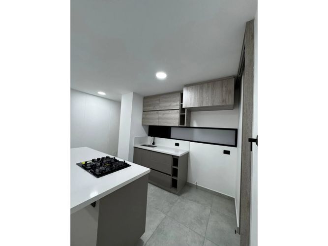 Apartaestudio en venta en Envigado, 65 m² · foto 6 de 15