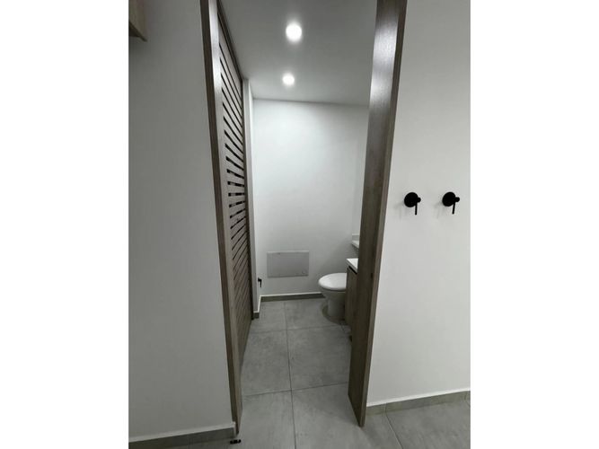 Apartaestudio en venta en Envigado, 65 m² · foto 8 de 15