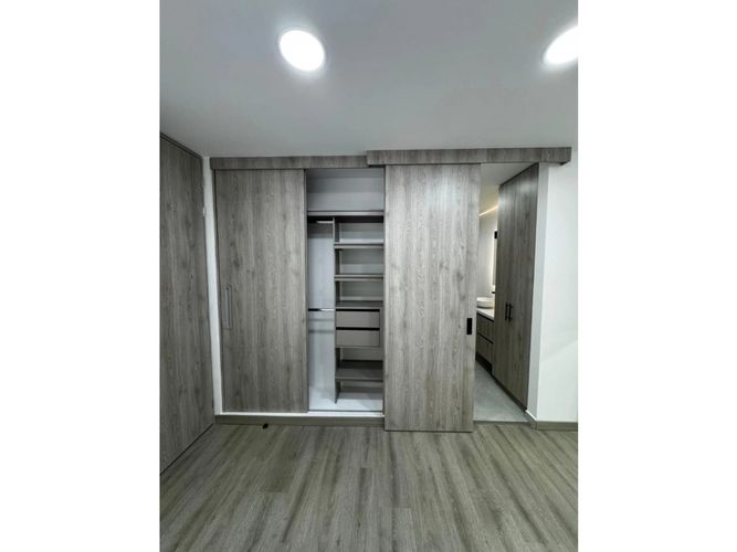 Apartaestudio en venta en Envigado, 65 m² · foto 10 de 15