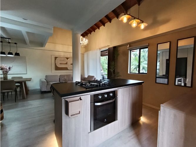 Apartamento de 5 alcobas en venta en San Lucas, Medellín, 105 m² · foto 4 de 23