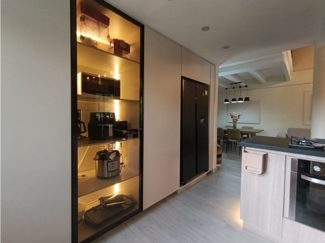 Apartamento de 5 alcobas en venta en San Lucas, Medellín, 105 m² · foto 6 de 23