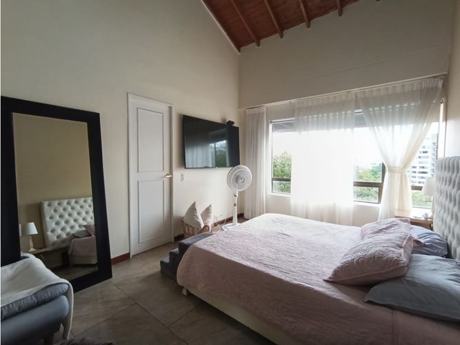 Apartamento de 5 alcobas en venta en San Lucas, Medellín, 105 m² · foto 9 de 23