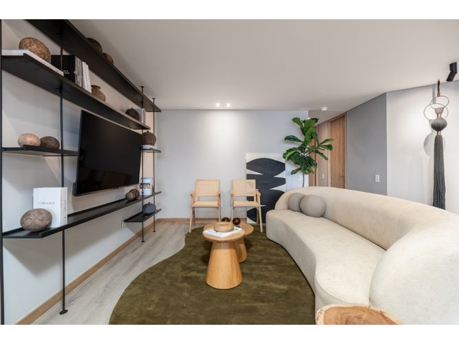 Apartamento de 3 alcobas en venta en Loma Del Indio, Medellín, 11 m² · foto 10 de 24