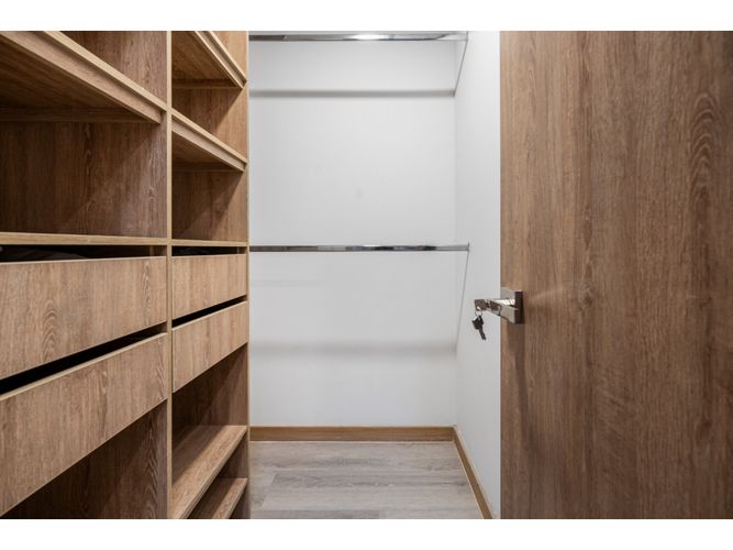 Apartamento de 3 alcobas en venta en Loma Del Indio, Medellín, 11 m² · foto 16 de 24