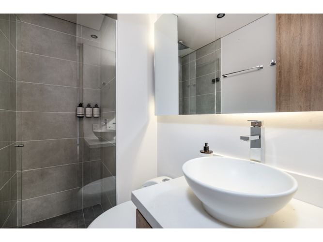 Apartamento de 3 alcobas en venta en Loma Del Indio, Medellín, 11 m² · foto 18 de 24