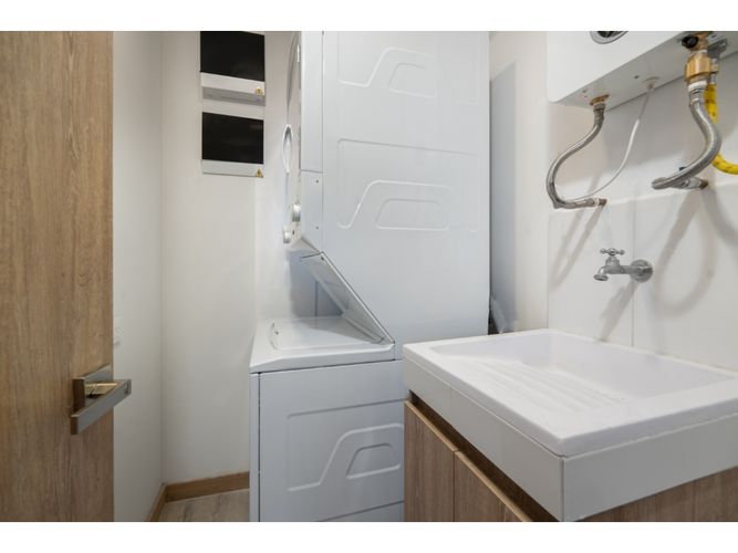 Apartamento de 3 alcobas en venta en Loma Del Indio, Medellín, 11 m² · foto 19 de 24