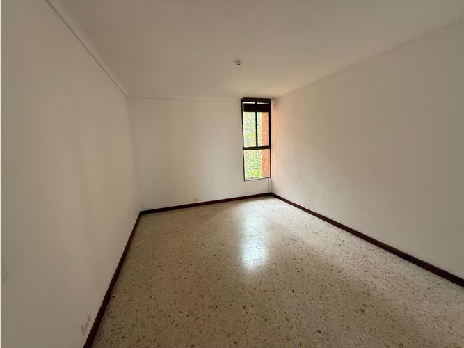 Apartamento en venta en El Poblado, Medellín · foto 8 de 18