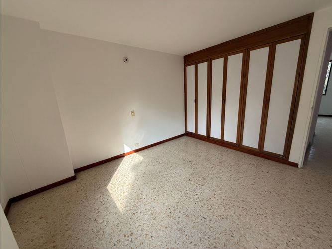 Apartamento en venta en El Poblado, Medellín · foto 10 de 18