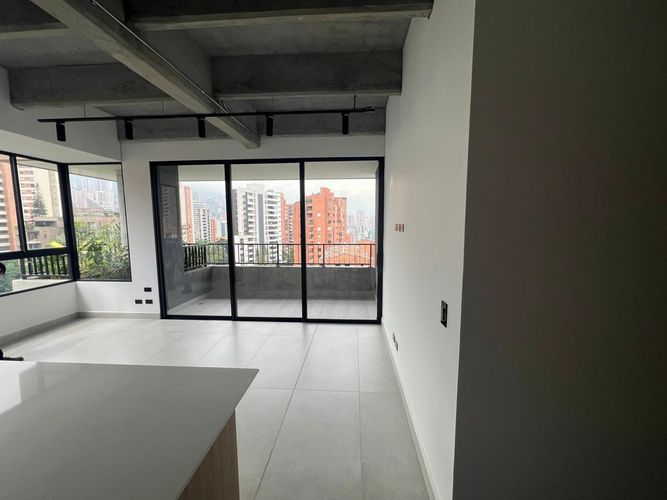 Apartamento de 3 alcobas en venta en El Poblado, Medellín, 108 m² · foto 2 de 12