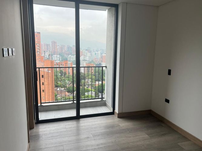 Apartamento de 3 alcobas en venta en El Poblado, Medellín, 108 m² · foto 10 de 12