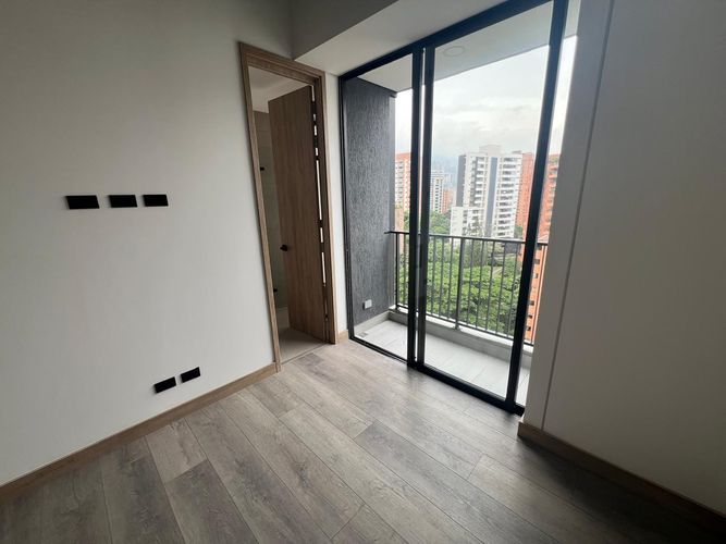 Apartamento de 3 alcobas en venta en El Poblado, Medellín, 108 m² · foto 5 de 12