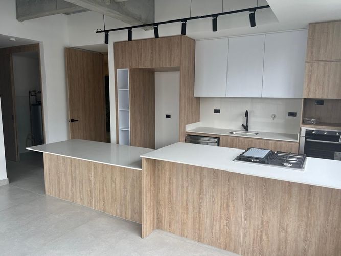 Apartamento de 3 alcobas en venta en El Poblado, Medellín, 108 m² · foto 3 de 12