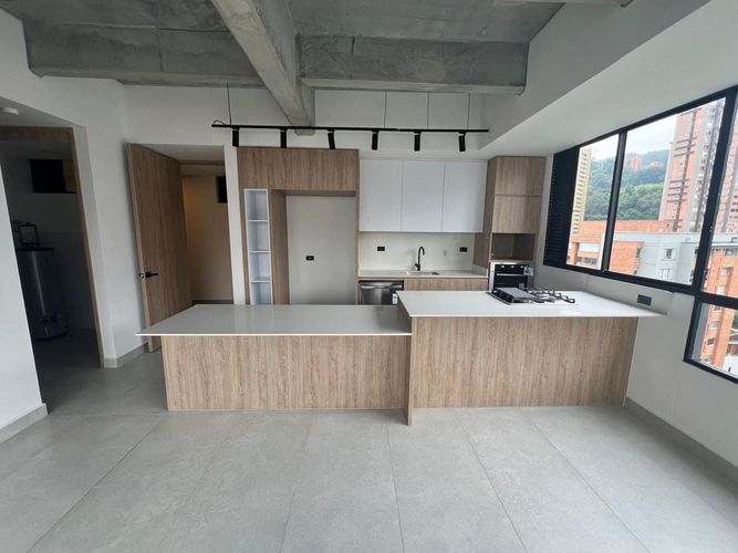 Apartamento de 3 alcobas en venta en El Poblado, Medellín, 108 m² · foto 4 de 12