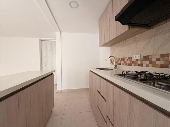 Apartamento de 2 alcobas en venta en Loma De San Jose, Sabaneta, 57 m² · foto 3 de 20