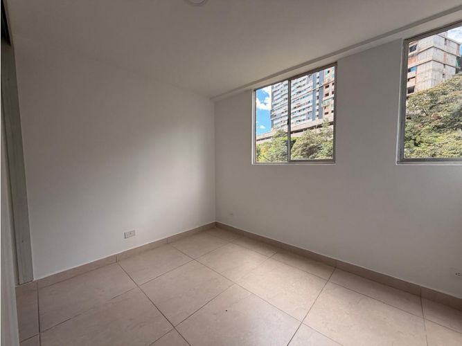 Apartamento de 2 alcobas en venta en Loma De San Jose, Sabaneta, 57 m² · foto 7 de 20
