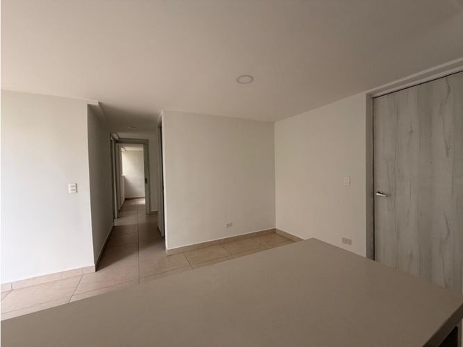 Apartamento de 2 alcobas en venta en Loma De San Jose, Sabaneta, 57 m² · foto 17 de 20