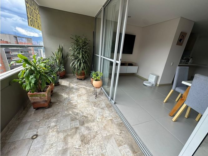 Apartamento de 3 alcobas en venta en Vegas De San Jose, Sabaneta, 92 m² · foto 2 de 16