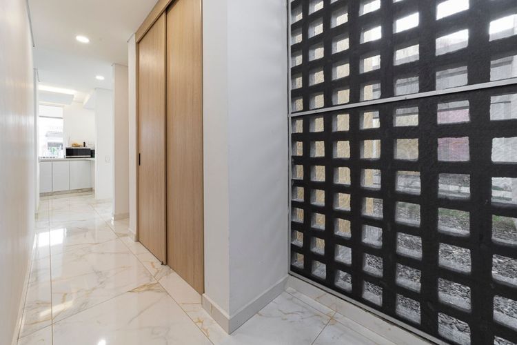 Casa de 5 alcobas en venta en San Isidro, Jamundí, 221 m² · foto 6 de 7