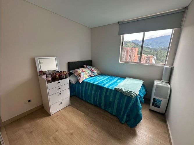 Apartamento de 3 alcobas en venta en Vegas De San Jose, Sabaneta, 92 m² · foto 9 de 16