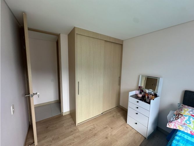 Apartamento de 3 alcobas en venta en Vegas De San Jose, Sabaneta, 92 m² · foto 10 de 16