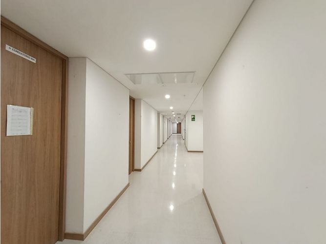 Consultorio en venta en Los Pinos, Medellín, 41 m² · foto 16 de 18