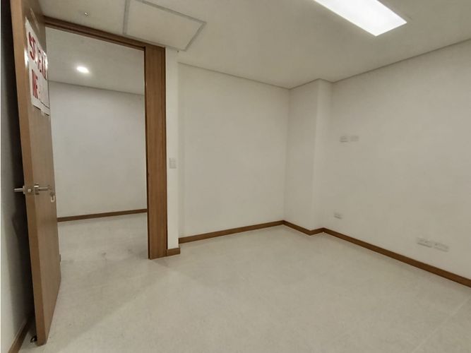 Consultorio en venta en Los Pinos, Medellín, 41 m² · foto 18 de 18