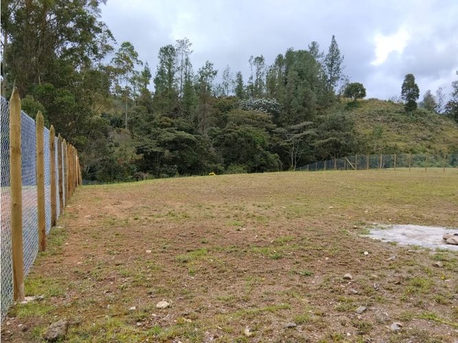 Lote en venta en Pantanillo, El Retiro, 2109 m² · foto 2 de 7