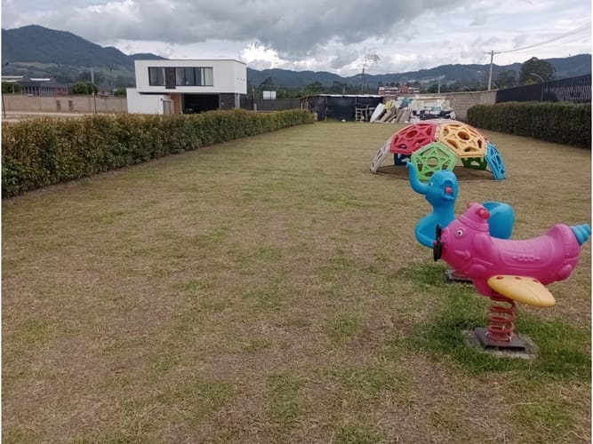 Lote en venta en El Tambo, La Ceja, 174 m² · foto 2 de 6
