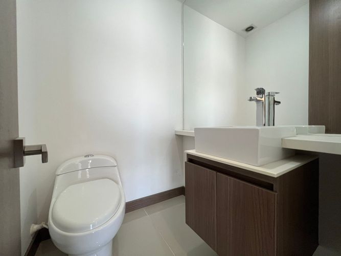 Apartamento de 3 alcobas en venta en El Poblado, Medellín, 120 m² · foto 17 de 18