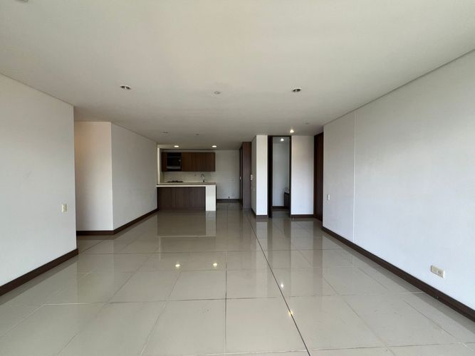 Apartamento de 3 alcobas en venta en El Poblado, Medellín, 120 m² · foto 7 de 18