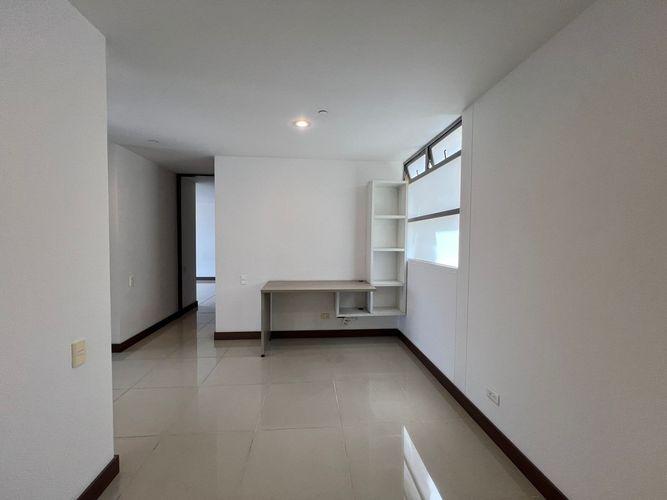 Apartamento de 3 alcobas en venta en El Poblado, Medellín, 120 m² · foto 12 de 18
