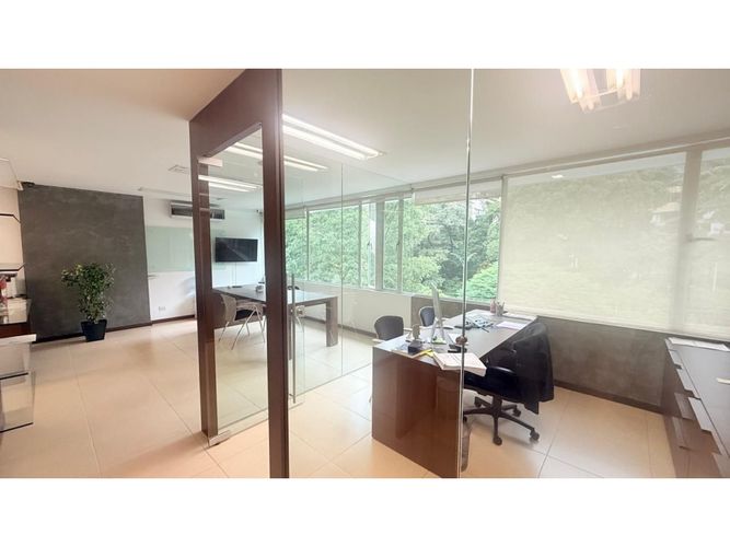 Oficina en venta en Castropol, Medellín, 80 m² · foto 3 de 6